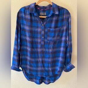 Anthropologie Isadora Button Back Pullover Top